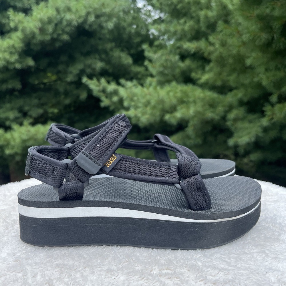 Teva Flatform Universal Platform Sandal Womens 9 Mesh Black White Comfort Shoe